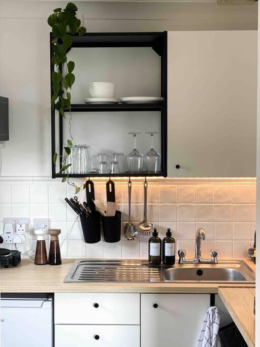Cozy Studio Near Train Station CBG Extérieur photo